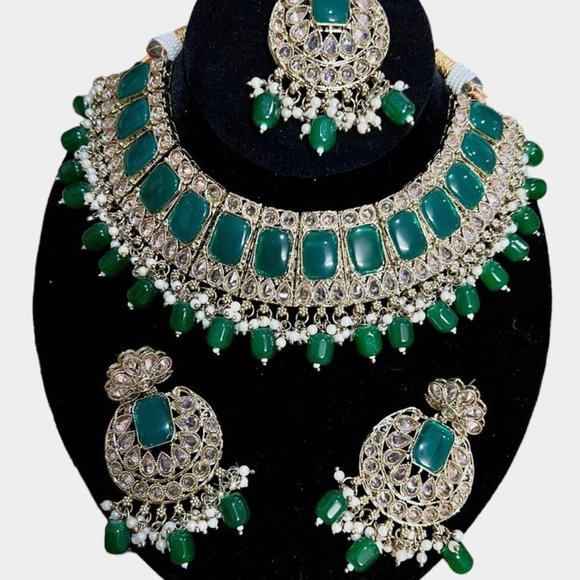 Gold Plated Crystal Stone & Beads Choker Necklace Set - Picture 5 of 7